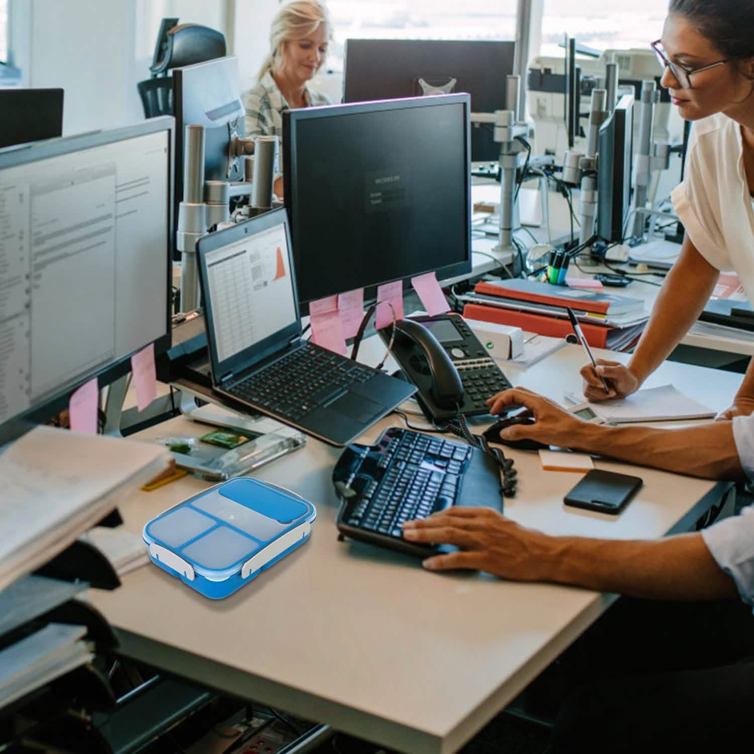 Bento Box Portable Lunch Box Picnic Food Storage with 3 Compartments Kitchen Storage - Tophatter Daily Deals