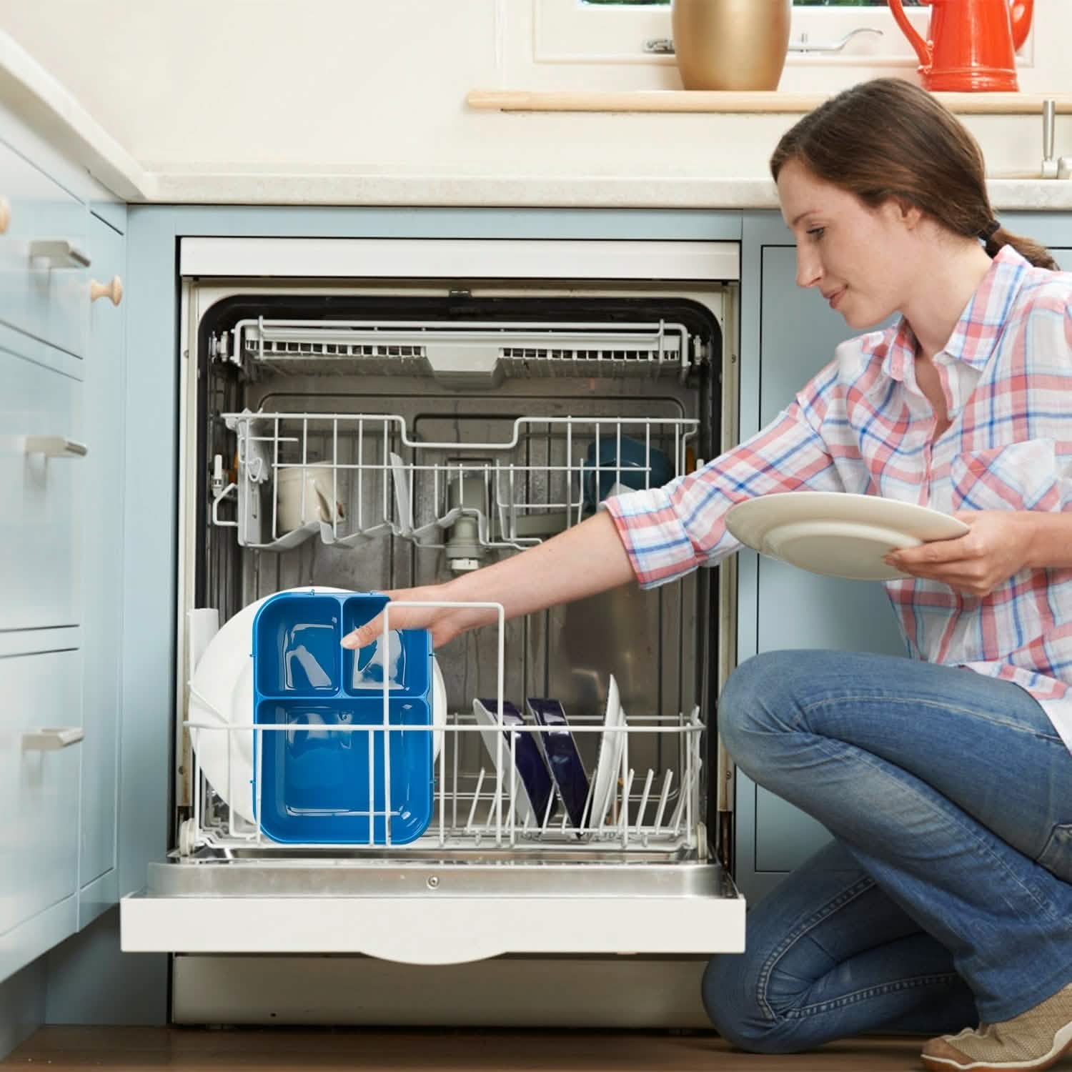 Bento Box Portable Lunch Box Picnic Food Storage with 3 Compartments Kitchen Storage - Tophatter Daily Deals