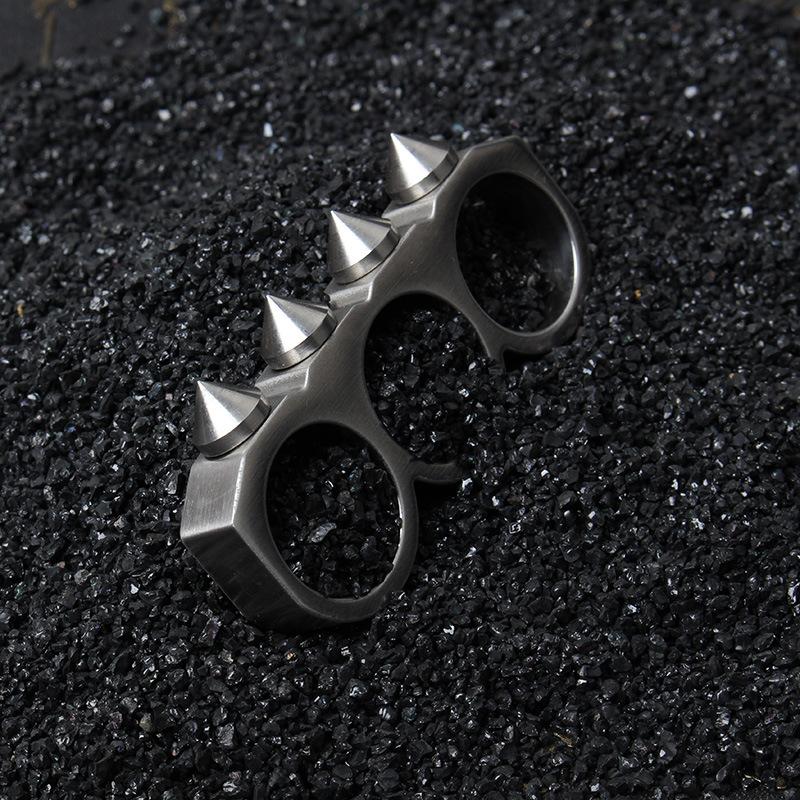 Spiked Brass Knuckles Brass Knuckles - Tophatter Daily Deals