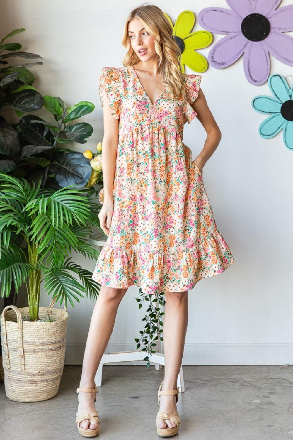 Heimish Full Size Floral Ruffled V-Neck Dress Casual Dresses - Tophatter Daily Deals