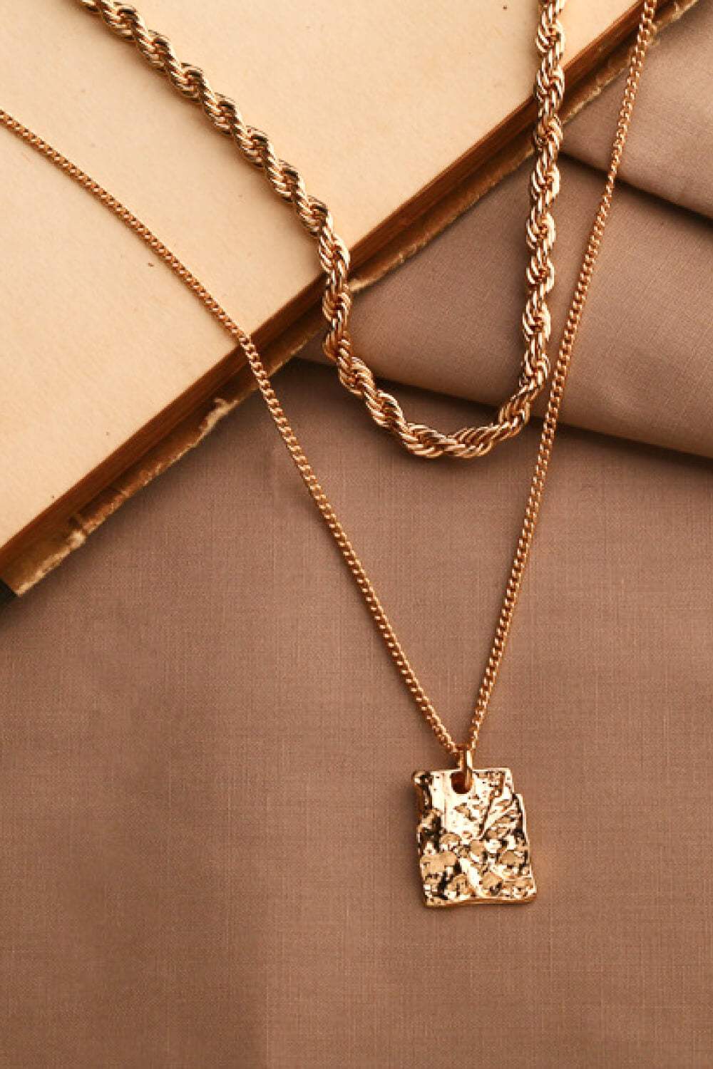 18K Gold Plated Double-Layered Twisted Pendant Necklace Necklaces - Tophatter Daily Deals