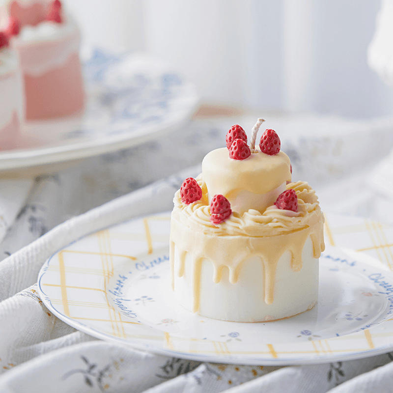 Cake Birthday Gift Aromatherapy Candle - Scented Soy Wax Decor Aromatherapy Candles - Tophatter Daily Deals