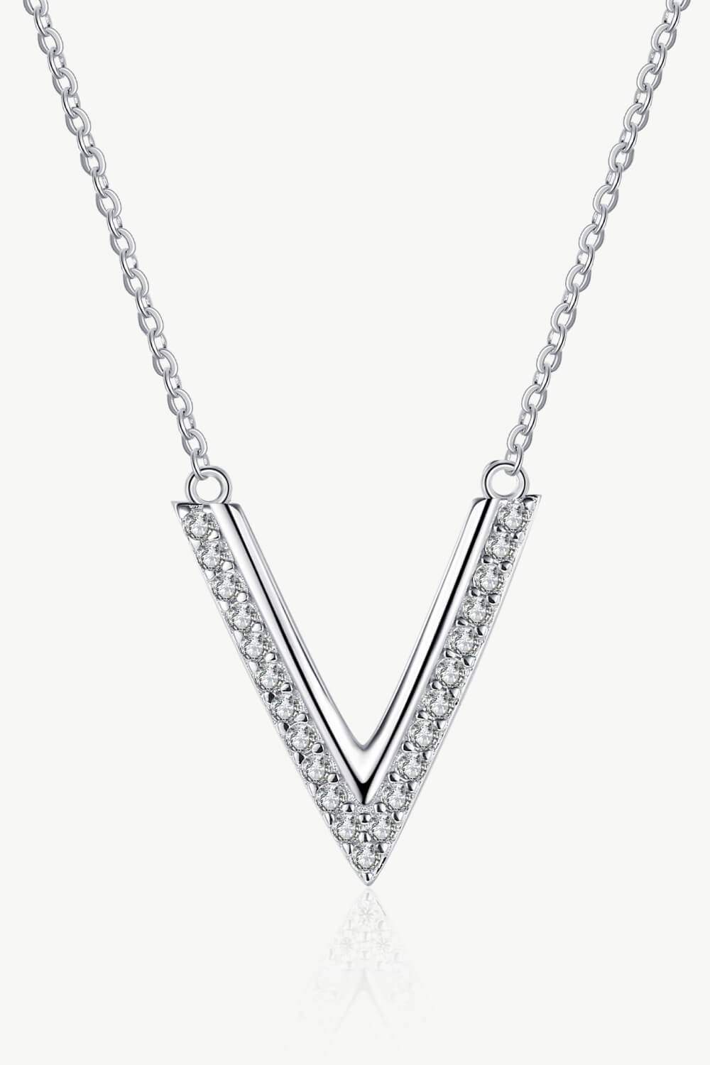 Adored Sterling Silver V Letter Pendant Necklace Necklaces - Tophatter Daily Deals