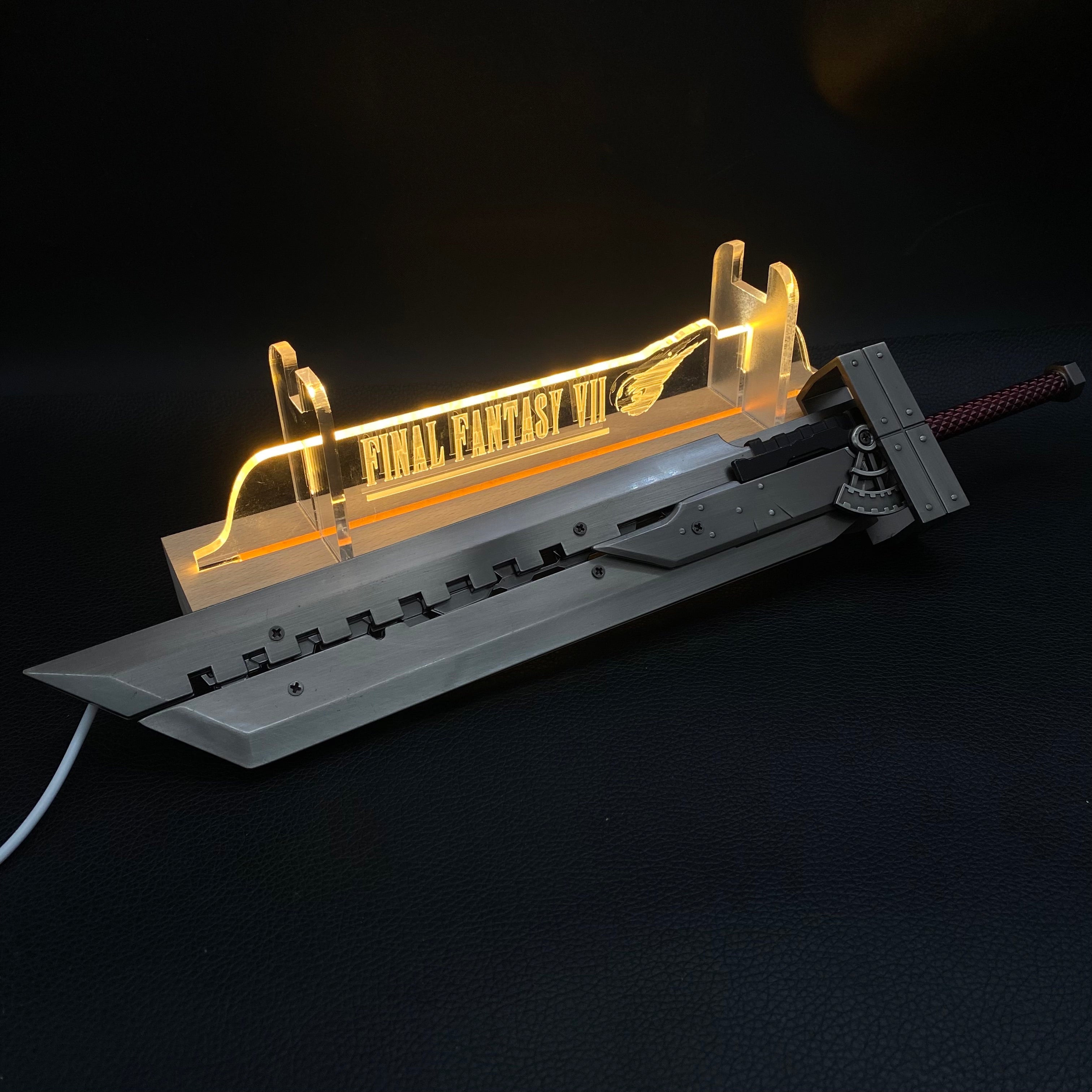 Cloud Strife's Fusion Sword - Tophatter Daily Deals