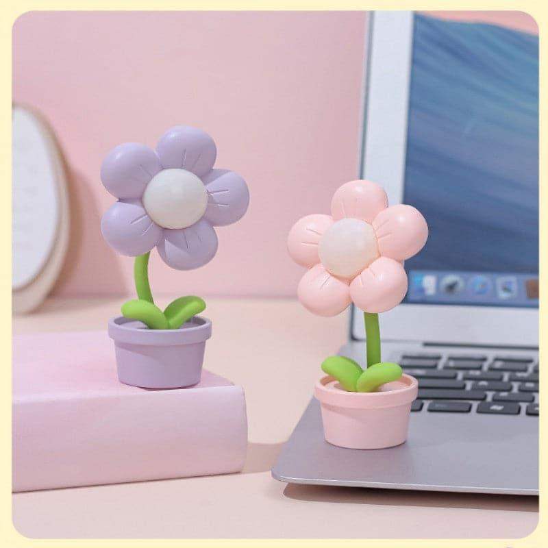 ThisCozy™ Cute Mini Flower Night Lamp Lamps - Tophatter Daily Deals