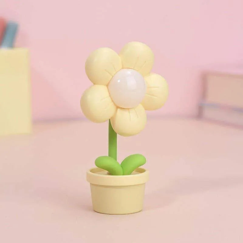 ThisCozy™ Cute Mini Flower Night Lamp ThisCozy™ Yellow Lamps - Tophatter Daily Deals