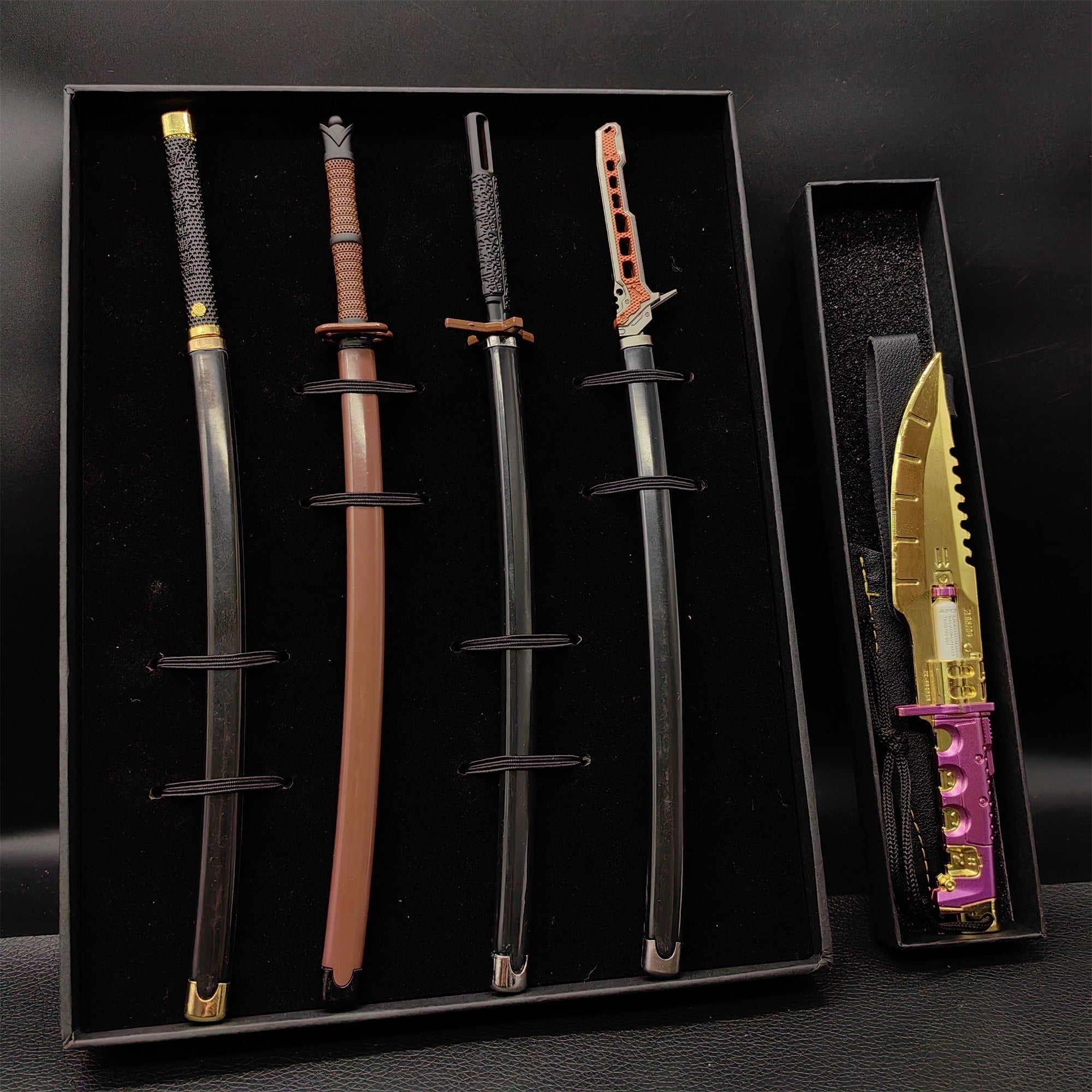 Cyberpunk Style Mini Katanas Jinchu Maru Black Unicorn Byakko Thermal Katana Errata Headhunter Knife 5 in 1 Pack 5 In 1 - Tophatter Daily Deals