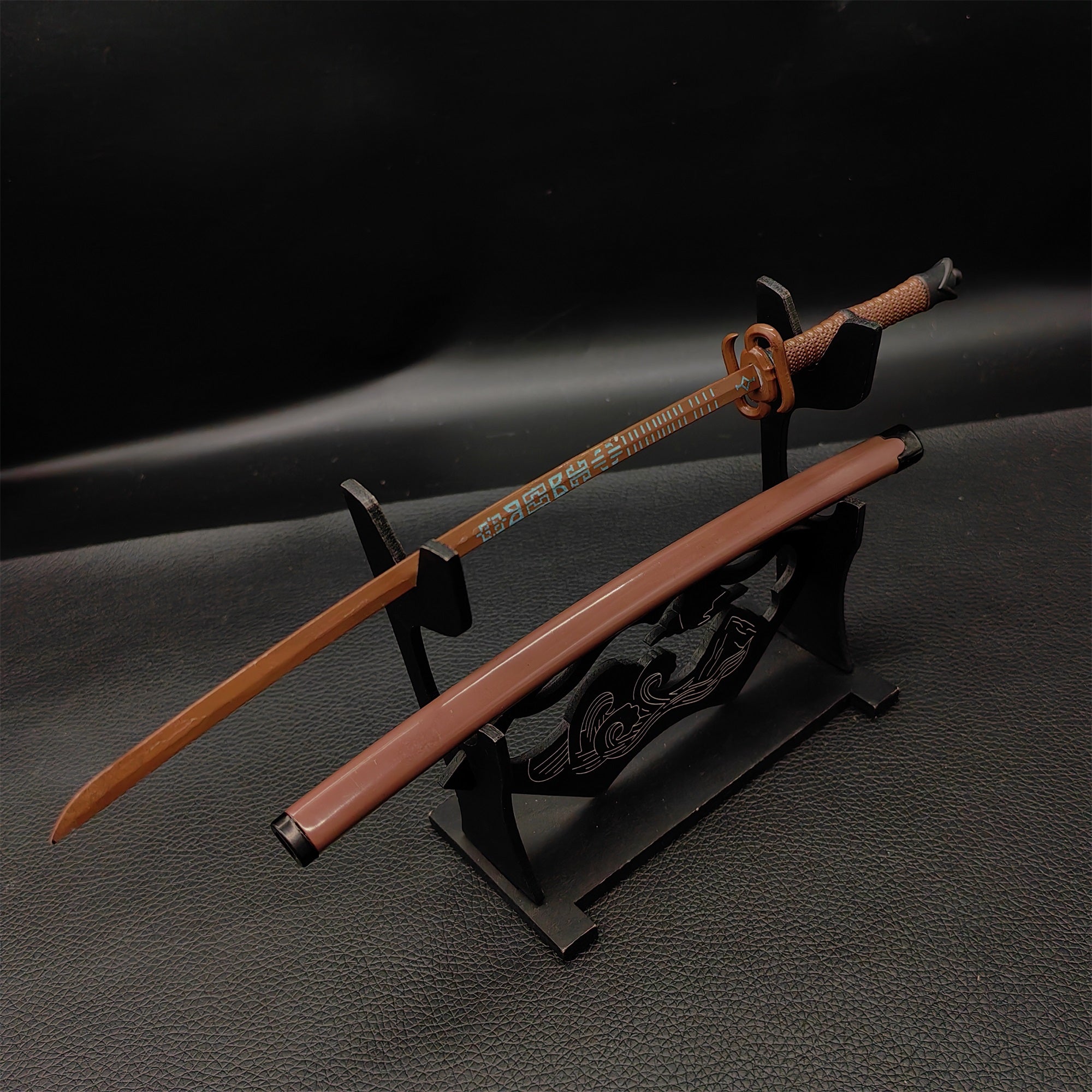 Cyberpunk Style Mini Katanas Jinchu Maru Black Unicorn Byakko Thermal Katana Errata Headhunter Knife 5 in 1 Pack Black Unicorn & Stand - Tophatter Daily Deals