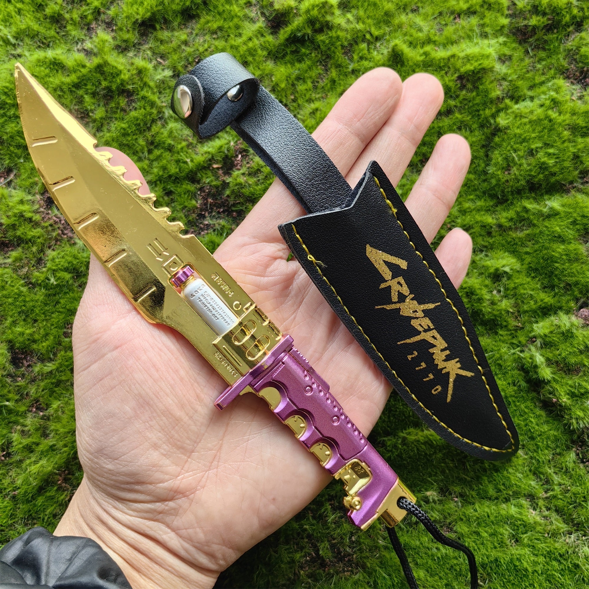 Cyberpunk Style Mini Katanas Jinchu Maru Black Unicorn Byakko Thermal Katana Errata Headhunter Knife 5 in 1 Pack - Tophatter Daily Deals