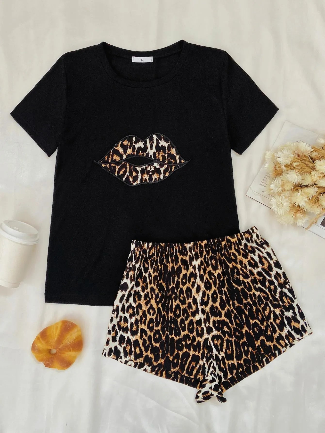 Leopard Lip Graphic Top and Shorts Lounge Set Black Loungewear Sets - Tophatter Daily Deals