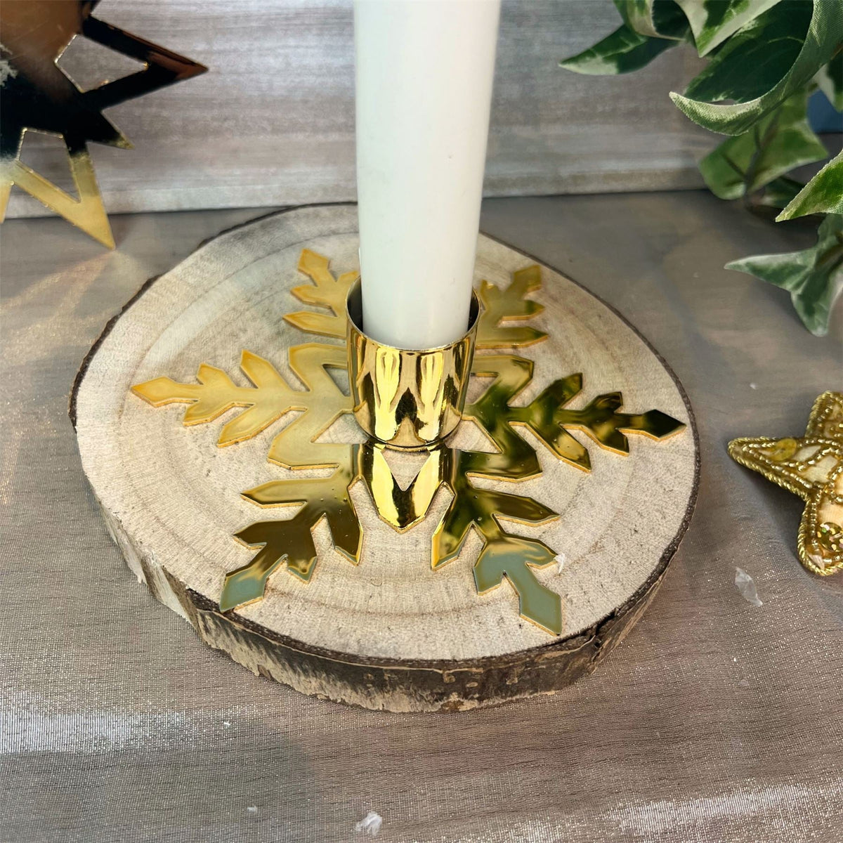 Gold Metal Christmas Candlestick | Festive Snowflake Candle Holder - 11cm Candlestick - Tophatter Daily Deals