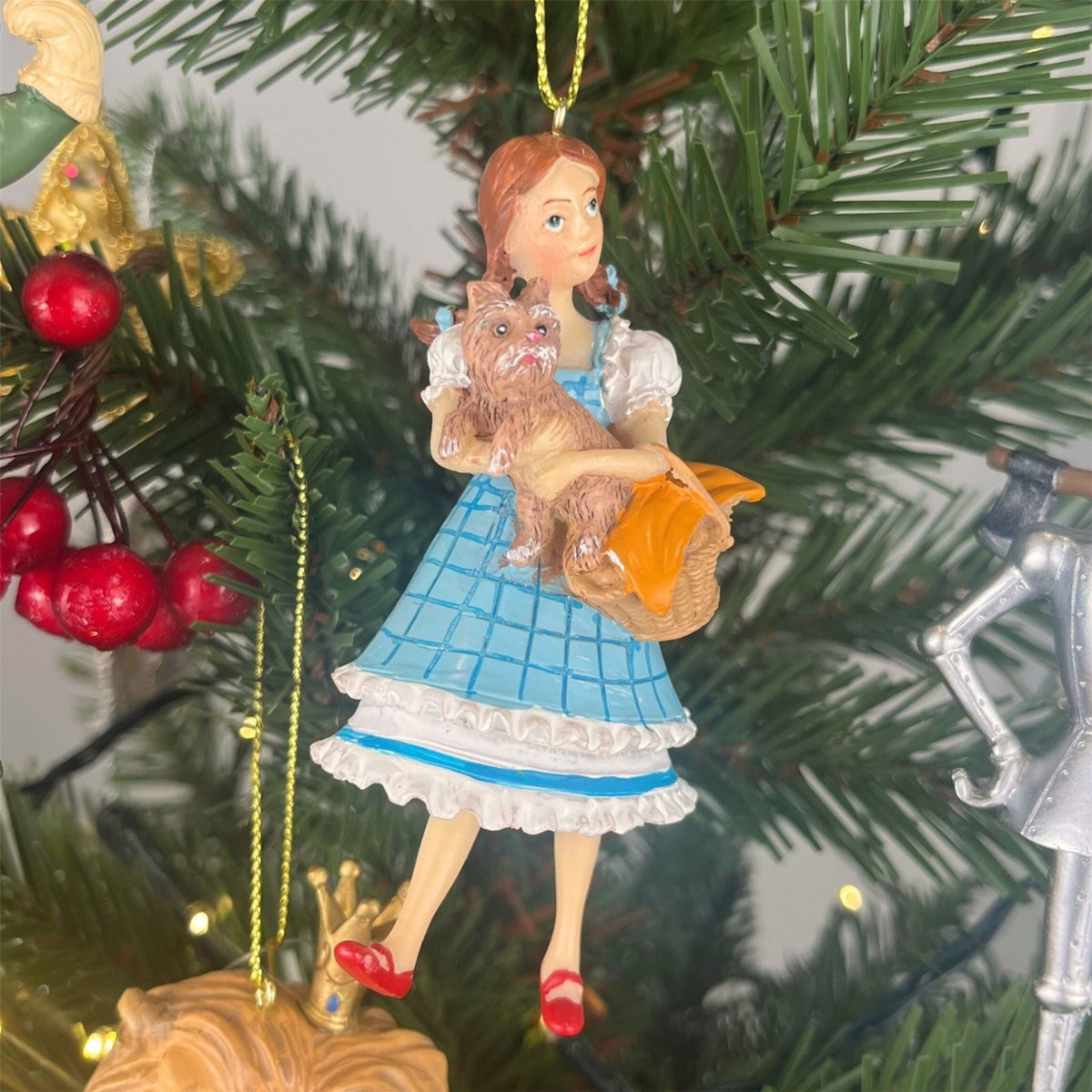 Dorothy & Toto Christmas Bauble | Wizard of Oz Christmas Tree Ornament - 10cm Baubles - Tophatter Daily Deals