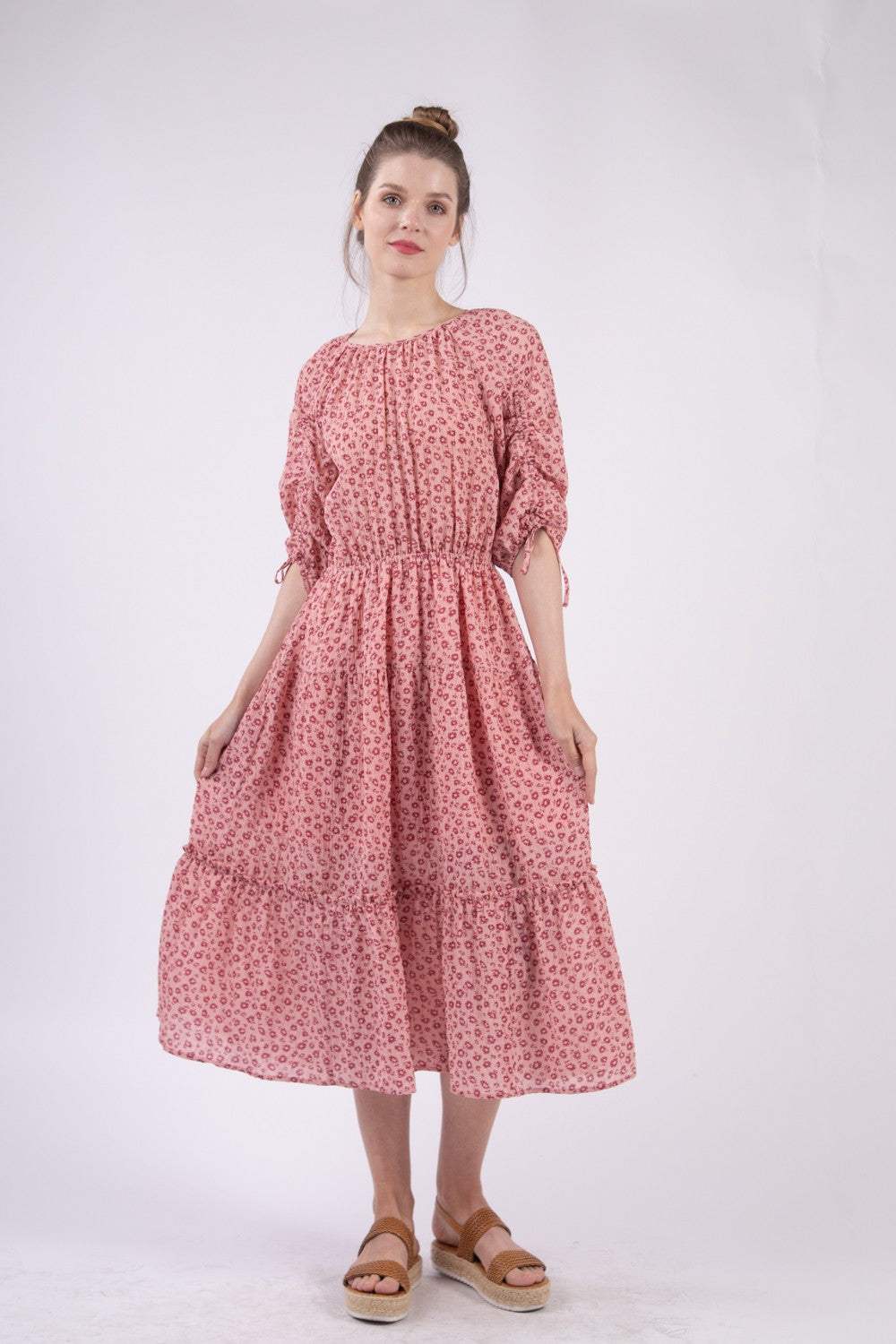 VERY J Floral Round Neck Tiered Midi Dress Casual Dresses - Tophatter Daily Deals