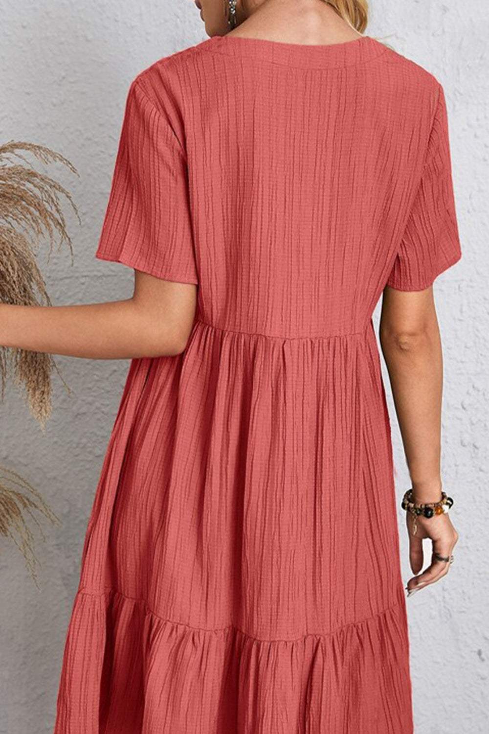 Full Size Ruched V-Neck Short Sleeve Dress Casual Dresses - Tophatter Daily Deals