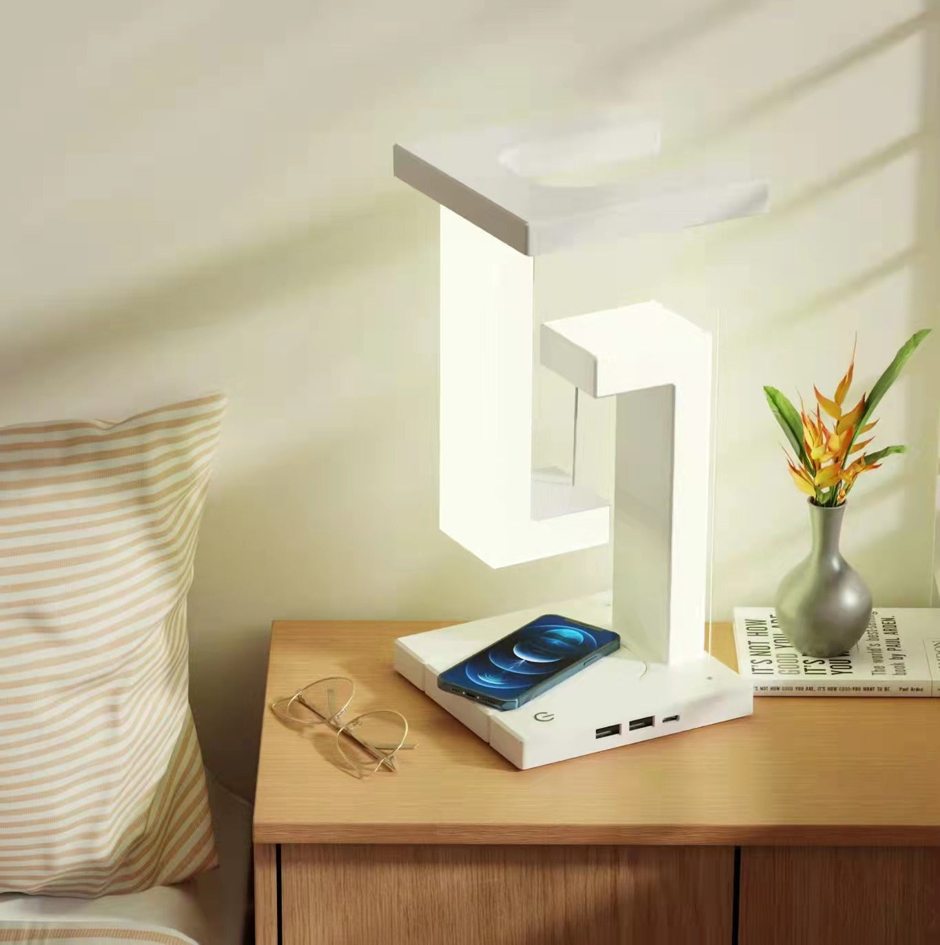 Anti Gravity Wireless Charging Table Lamp 0 - Tophatter Daily Deals