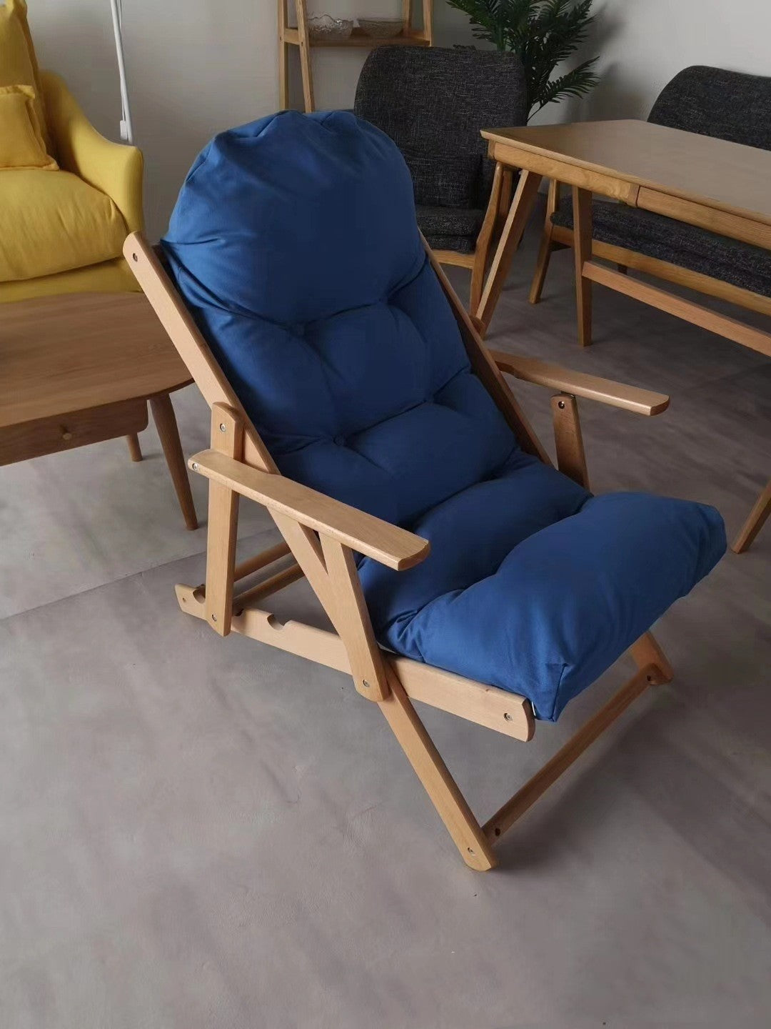 Beech Recliner Folding Chair 0 - Tophatter Daily Deals