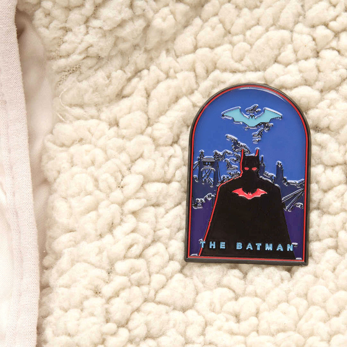 The Batman – Batman Glow In The Dark Pin Badge Pin Set - Tophatter Daily Deals