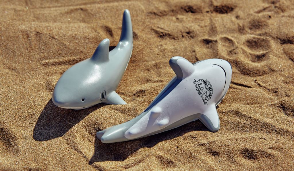 Jaws – Amity Island Summer of '75 Collector's Kit Collectible Replica - Tophatter Daily Deals
