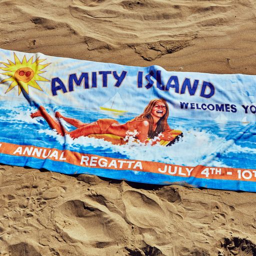 Jaws – Amity Island Summer of '75 Collector's Kit Collectible Replica - Tophatter Daily Deals