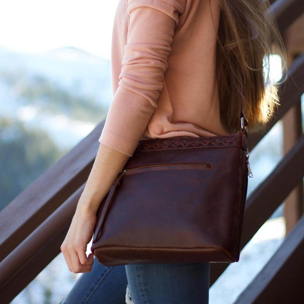 Concealed Carry Faith Genuine Leather Lockable CCW Crossbody Bag Handgun Purses - Tophatter Daily Deals