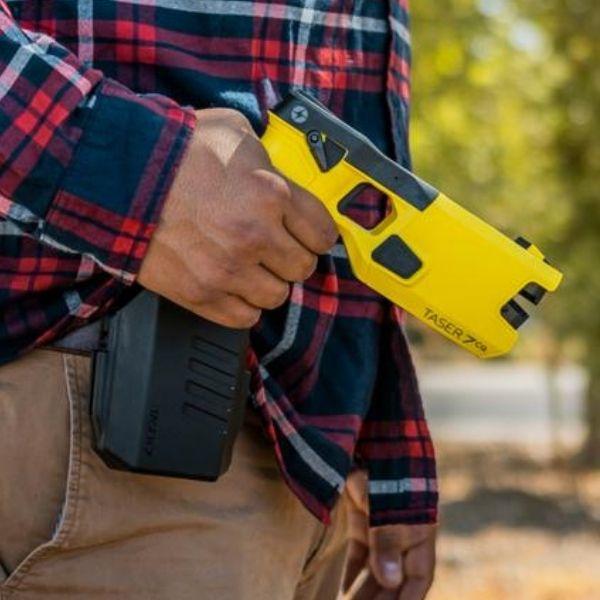 TASER® 7CQ Police Strength Home Defense Taser - Tophatter Daily Deals