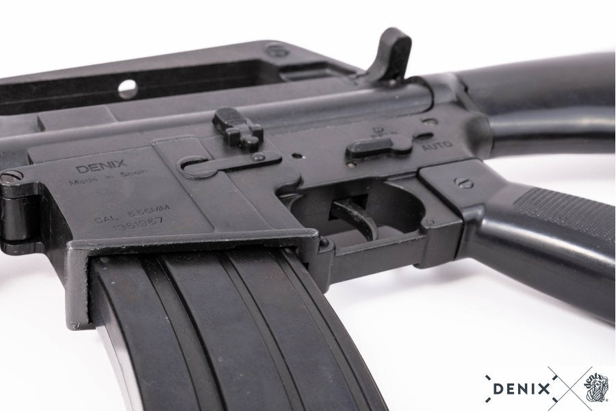 M16A1 - USA Assault Rifle 1967 with Sling Rifle Replica - Tophatter Daily Deals
