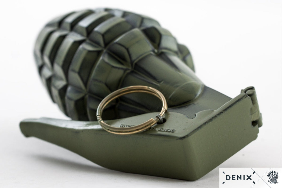 Hand Grenade Mk2 Pineapple (Green) - USA 1918 Collectible - Tophatter Daily Deals
