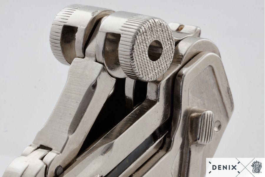 CALL OF DUTY - German Parabellum Luger P08 in Trophy Nickel Gun Replica - Tophatter Daily Deals