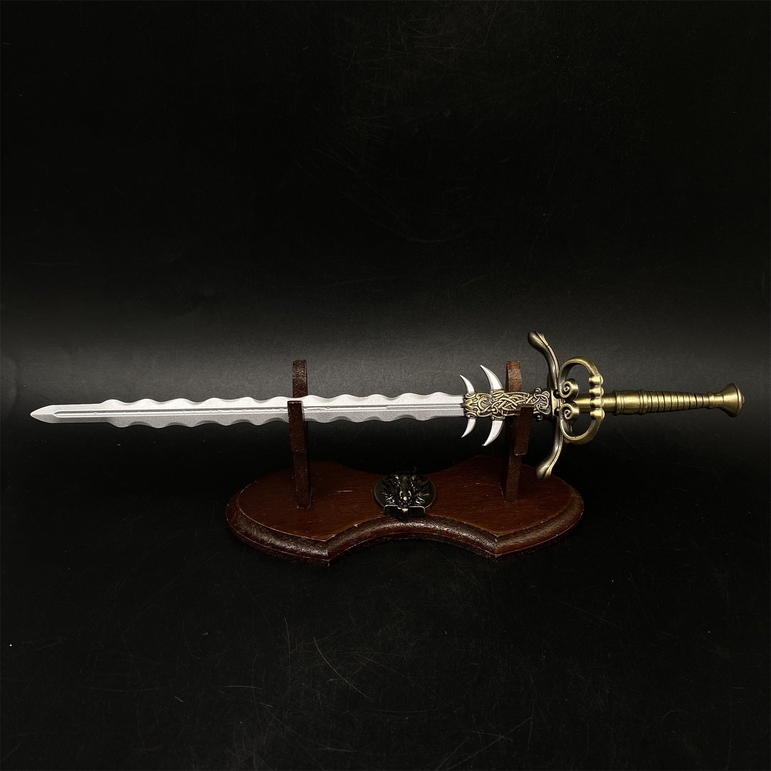 Dark Ruler's Great Shield Rough-tooth Saw The Spear of Resurrection Metal Replica Saw & Stand - Tophatter Daily Deals