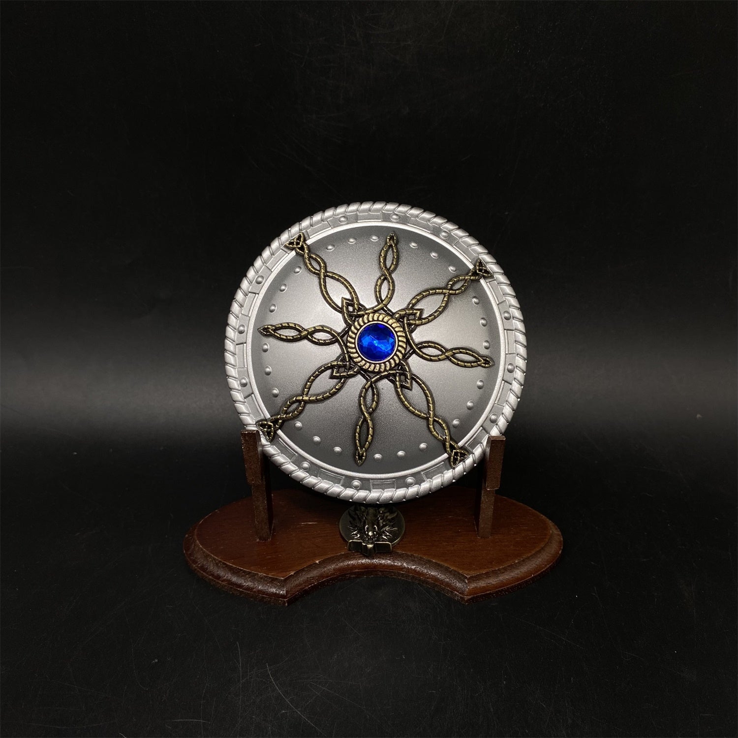 Dark Ruler's Great Shield Rough-tooth Saw The Spear of Resurrection Metal Replica Shield & Stand - Tophatter Daily Deals