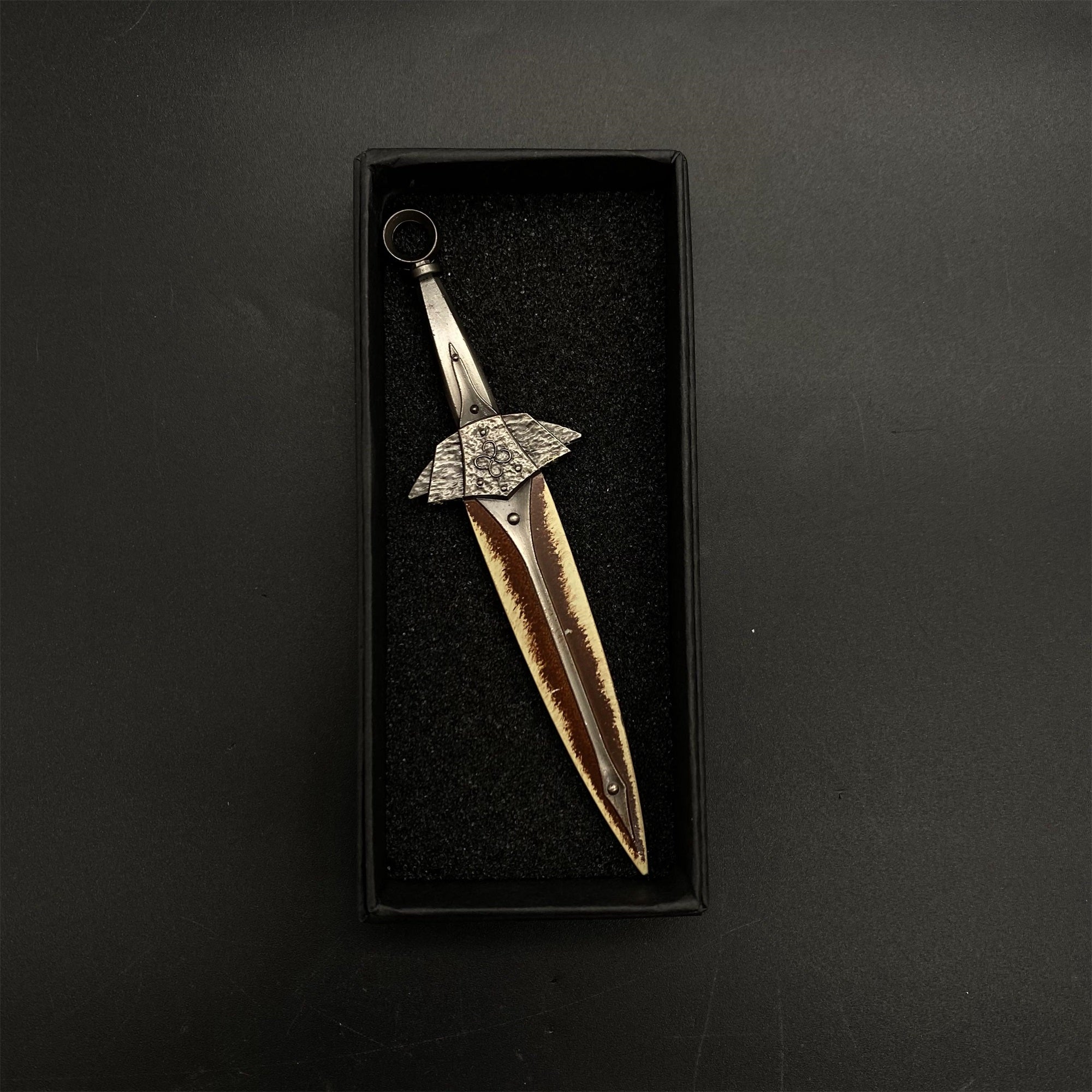 1/6 Scale Skyrim Dragon Bone Weapon Metal Miniatures Dragon Bone Dagger - Tophatter Daily Deals