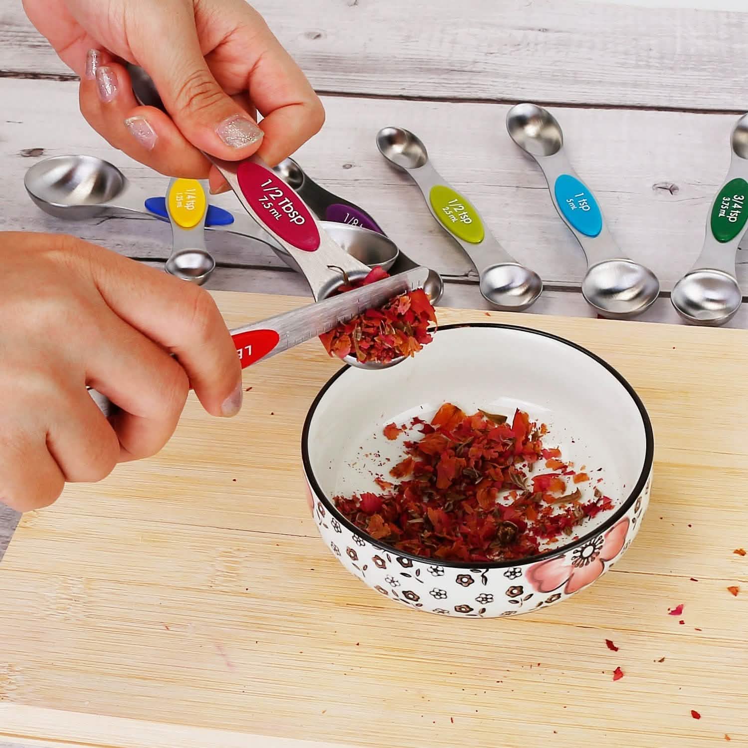 Dual Sided Magnetic Measuring Spoons Kitchen Tools & Gadgets - Tophatter Daily Deals