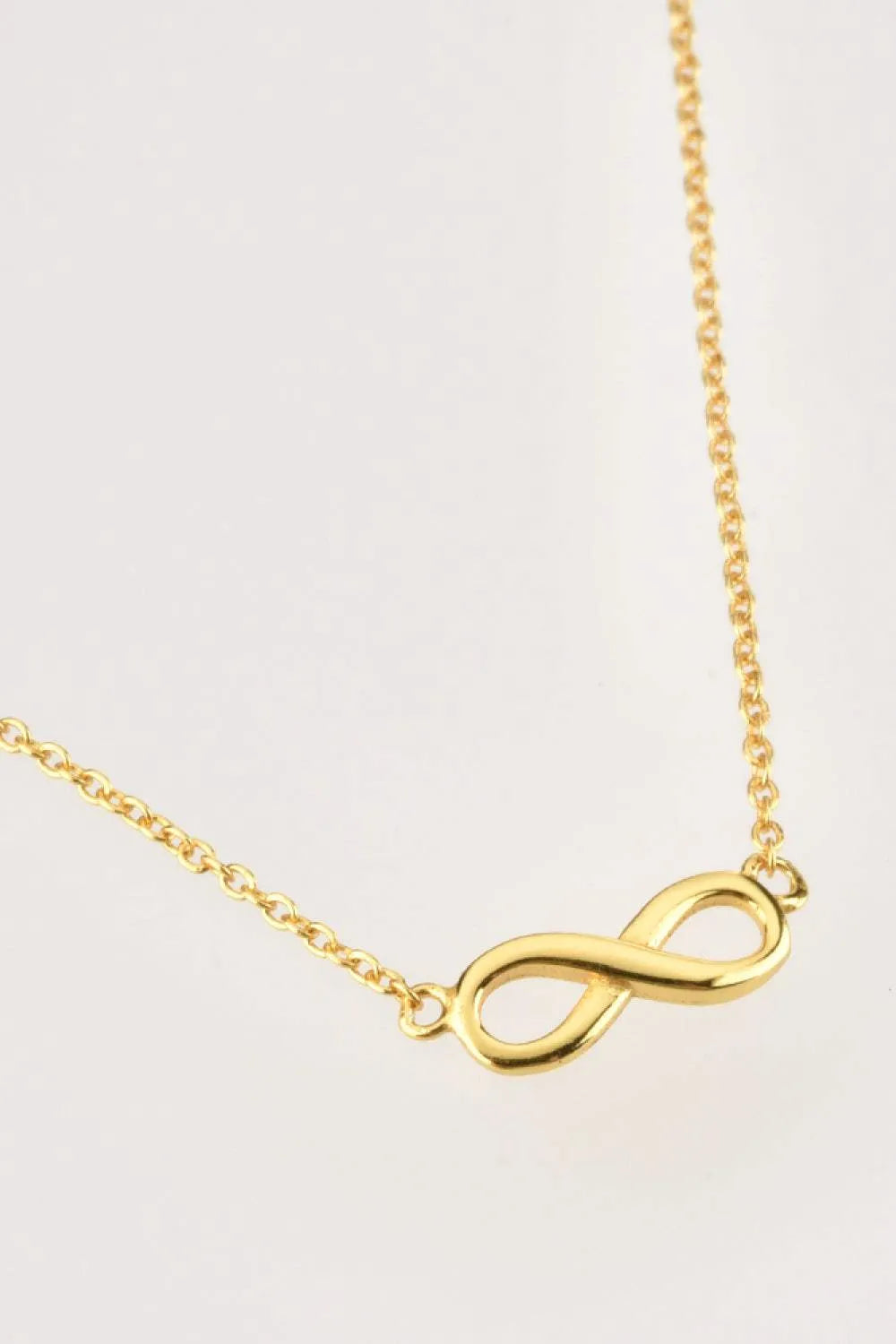 Figure 8 Lobster Clasp 925 Sterling Silver Necklace Necklaces - Tophatter Daily Deals
