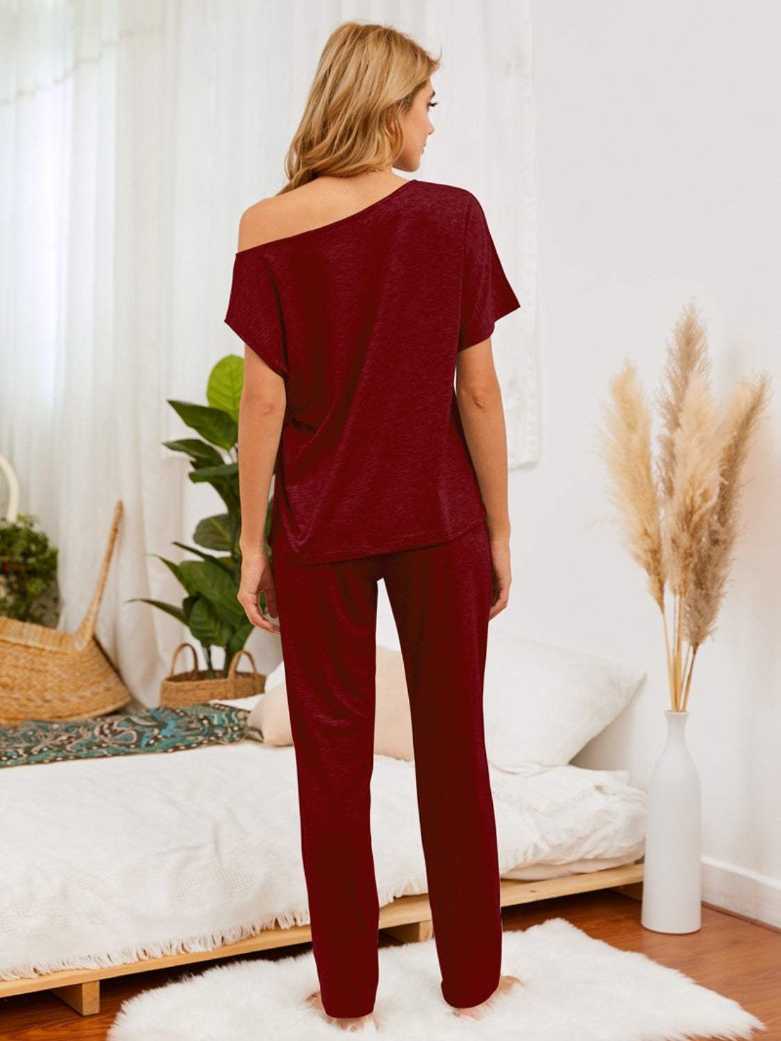 Boat Neck Top and Pants Lounge Set - Tophatter Deals and Online Shopping - Electronics, Jewelry, Beauty, Health, Gadgets, Fashion - Tophatter's Discounts & Offers - tophatters