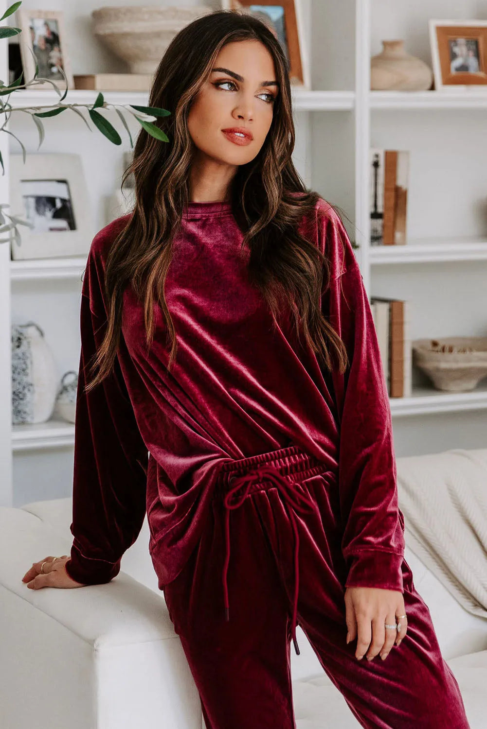 Fiery Red Solid Velvet Two Piece Lounge Set Loungewear & Sleepwear/Loungewear - Tophatter Daily Deals