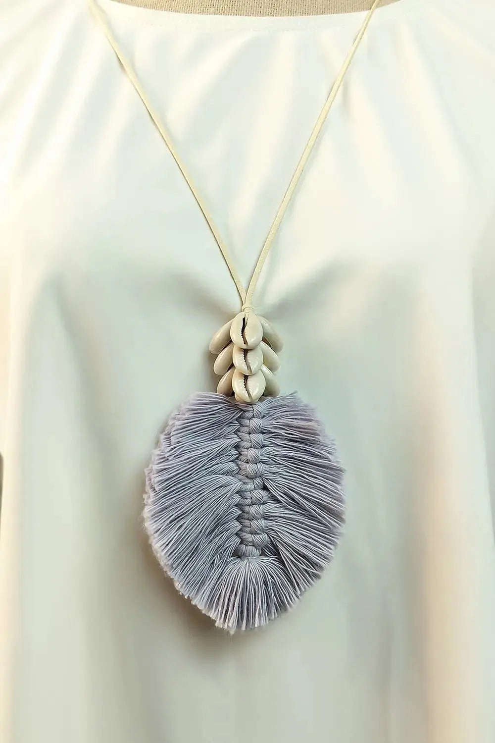 Leaf Macrame Pendant Necklace Necklaces - Tophatter Daily Deals