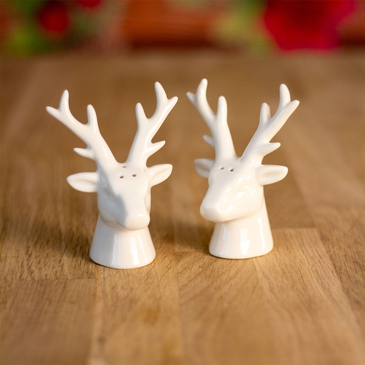 Ceramic Reindeer Salt & Pepper Set | 2 Piece Christmas Salt and Pepper Pots Salt and Pepper Shakers - Tophatter Daily Deals