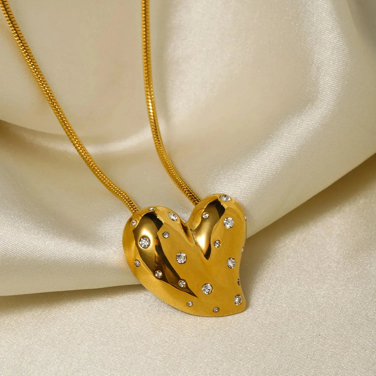 Inlaid Zircon Heart Stainless Steel Necklace Necklaces - Tophatter Daily Deals