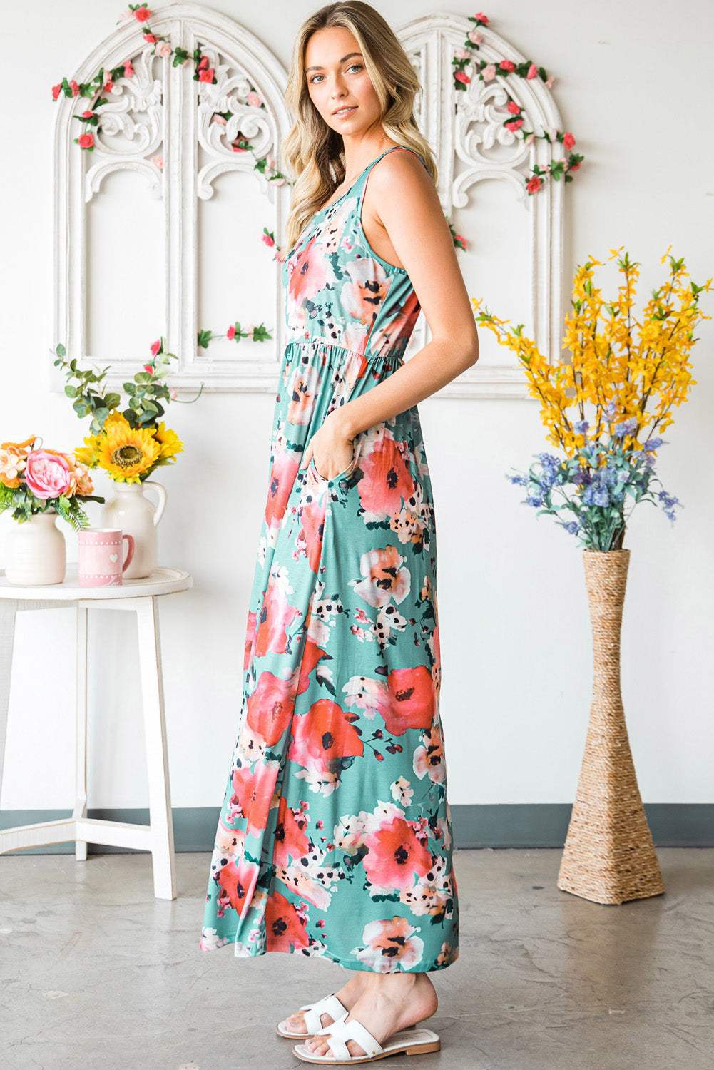 Floral Sleeveless Maxi Dress with Pockets Casual Dresses - Tophatter Daily Deals