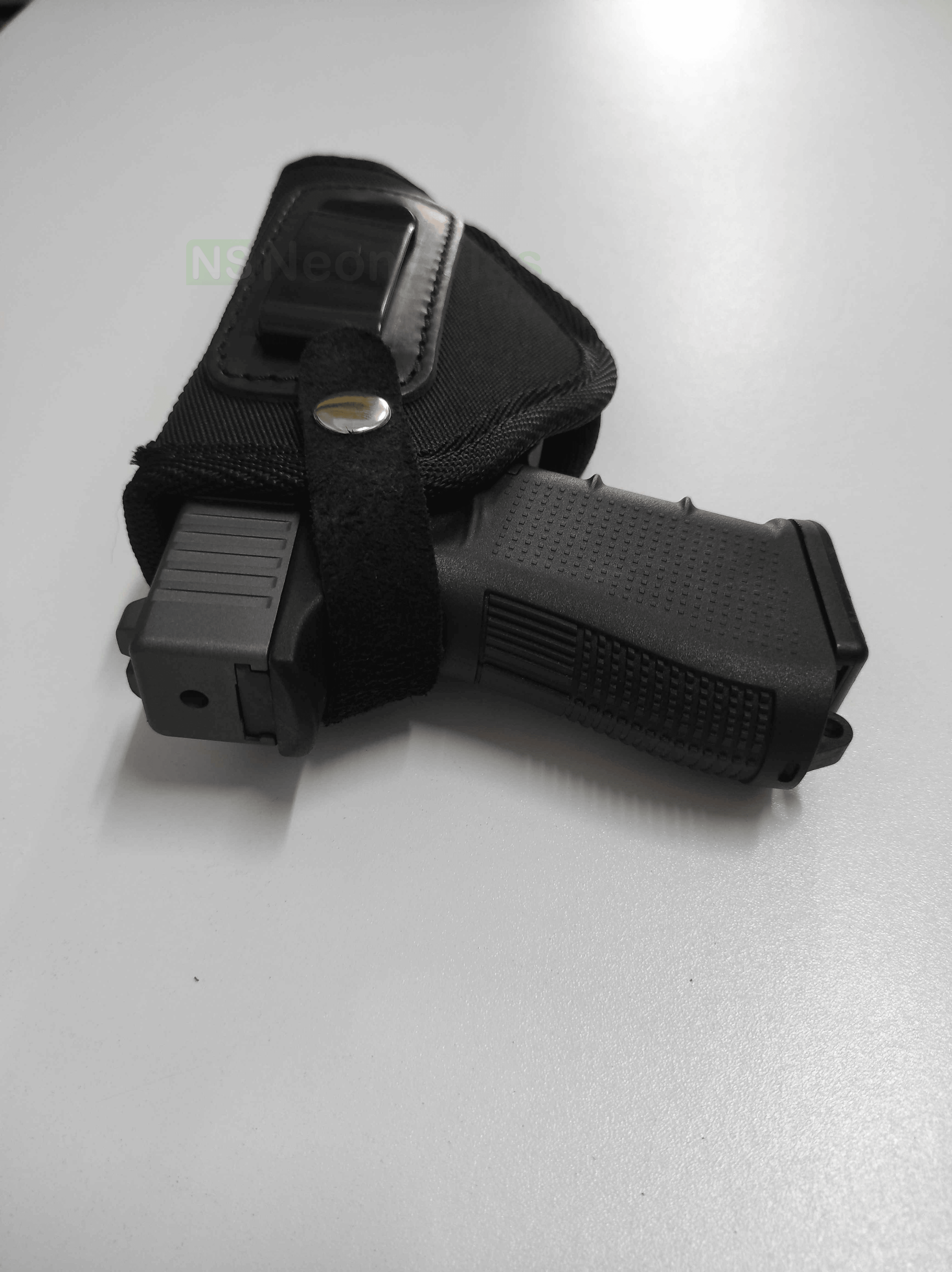 EL PASO CORDURA CLIP-ON W/ STRAP (IWB) - MED RAIL - Tophatter's Army Deals HOLSTERS & BAGS - Tophatter Daily Deals