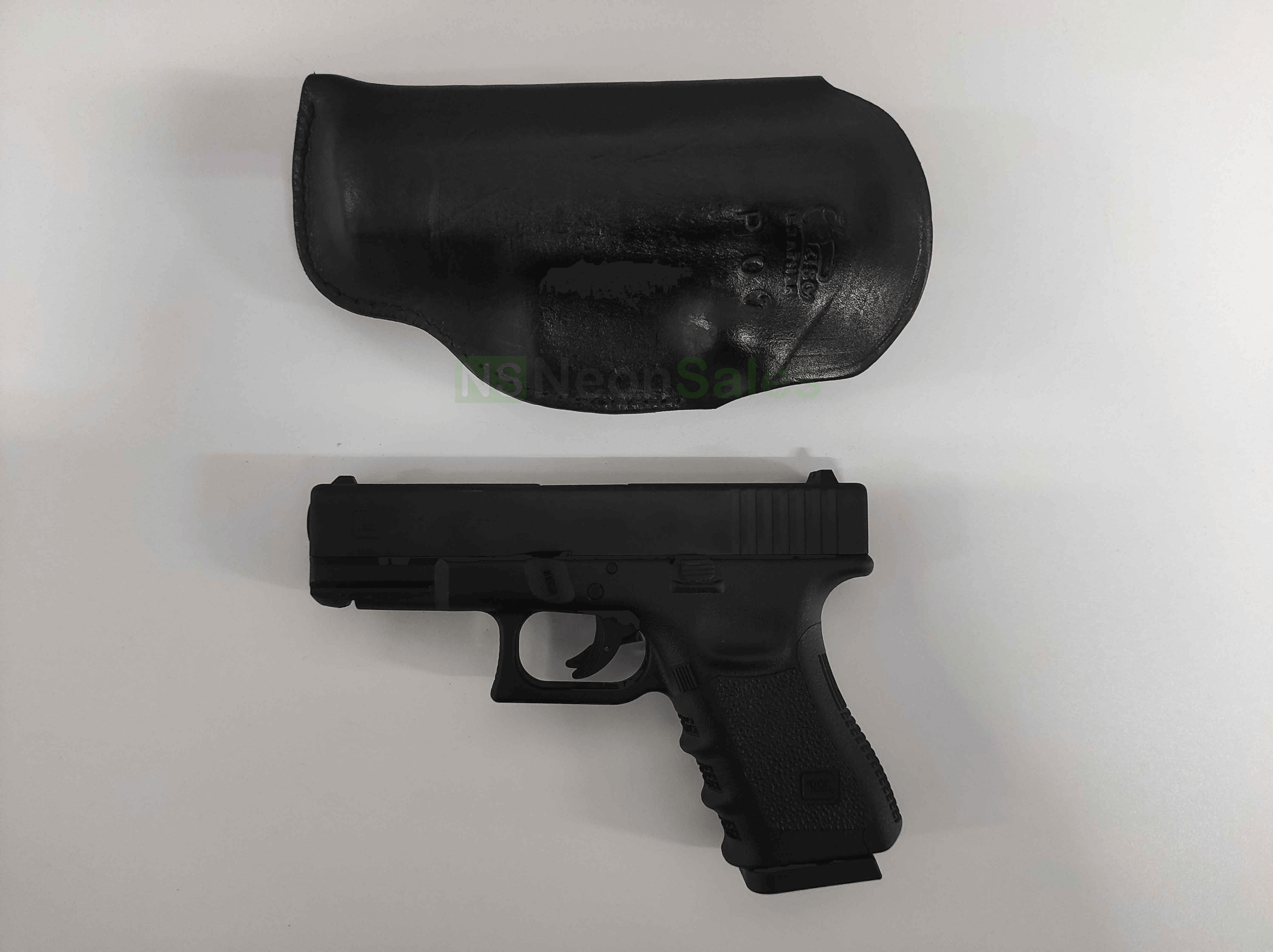 EL PASO HIDE-AWAY HARD LEATHER (IWB) - MEDIUM RAIL - Tophatter's Army Deals HOLSTERS & BAGS - Tophatter Daily Deals