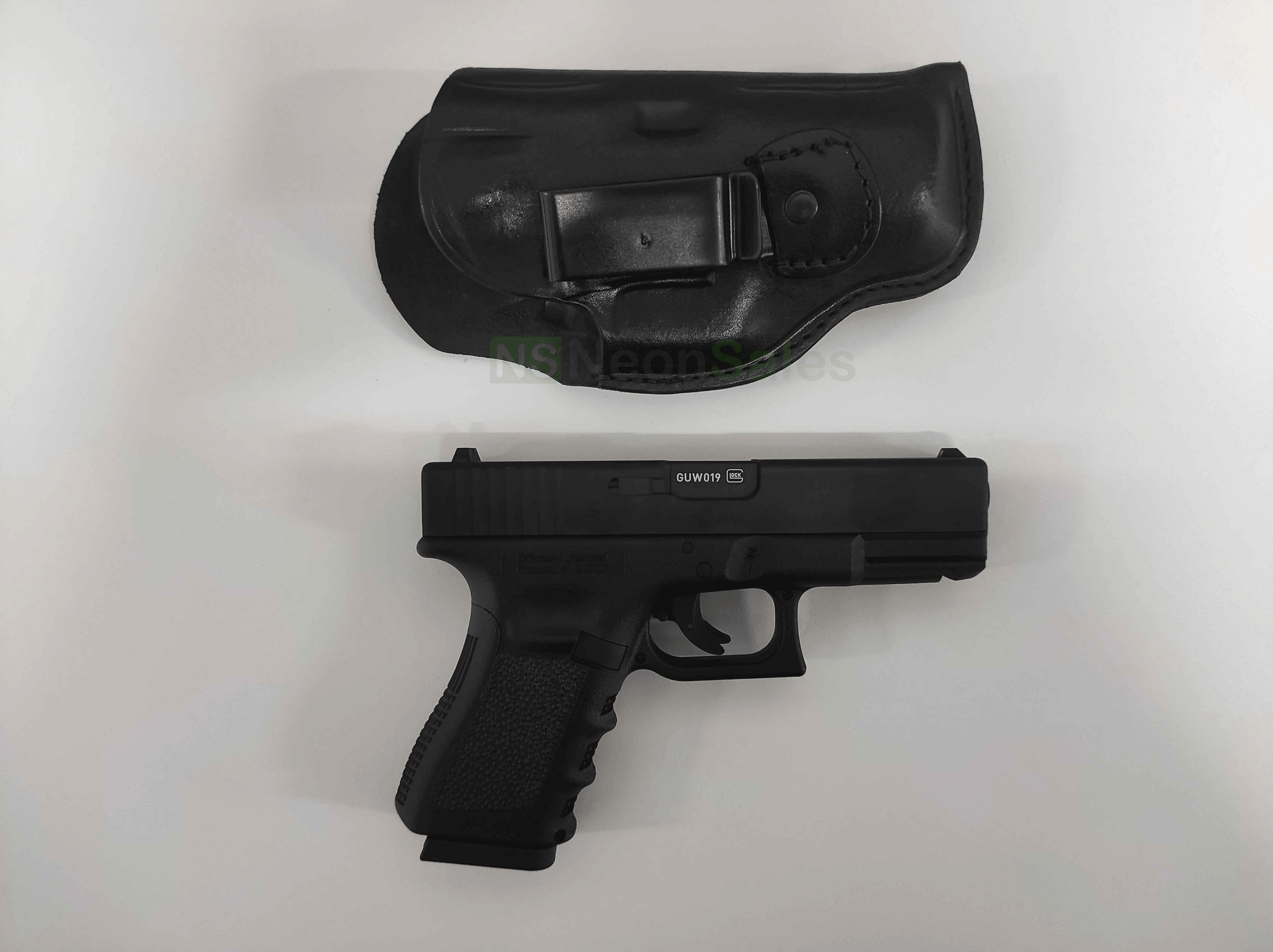 EL PASO HIDE-AWAY HARD LEATHER (IWB) - MEDIUM RAIL - Tophatter's Army Deals HOLSTERS & BAGS - Tophatter Daily Deals