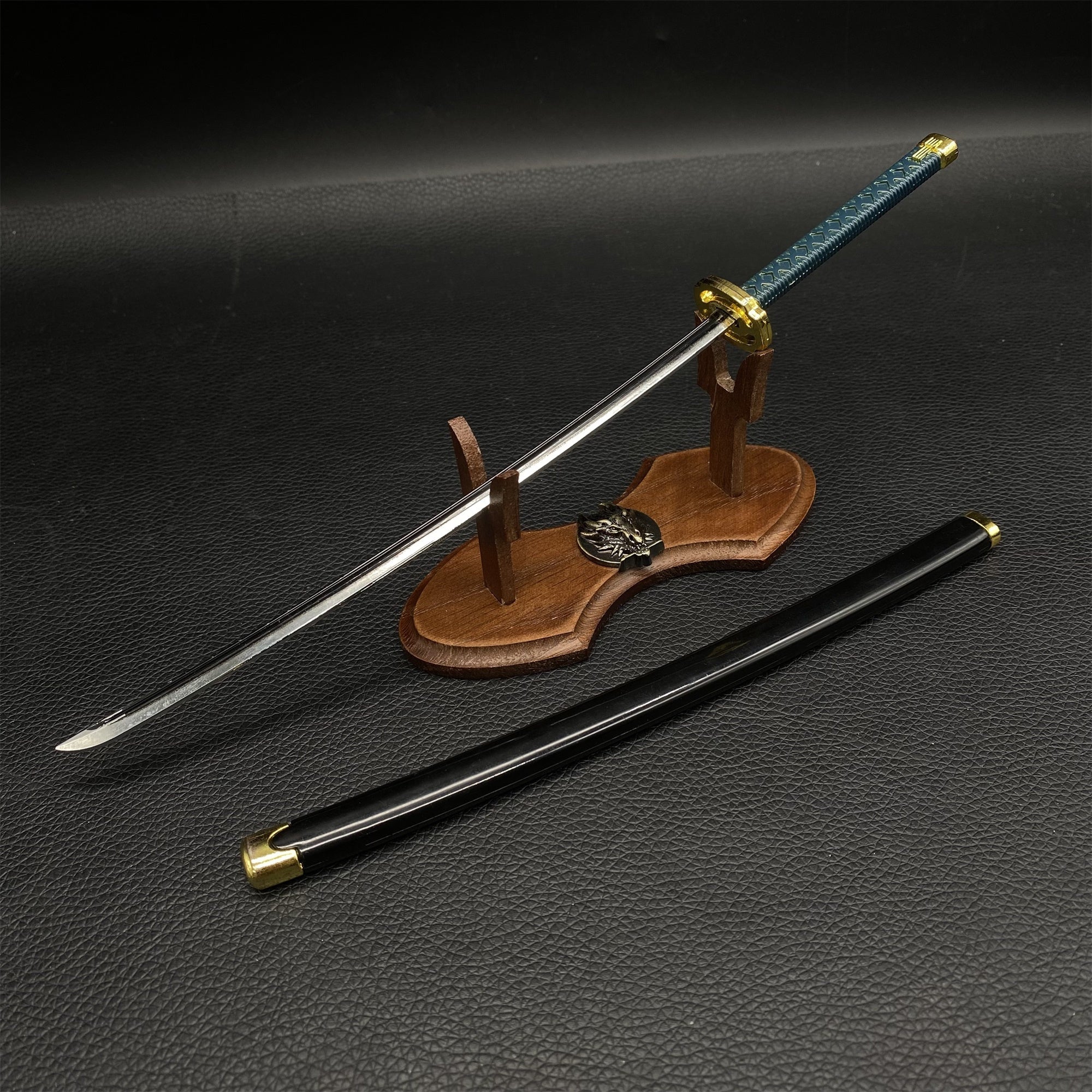 Metal ER Swords Metal Weapons Mini Replica 32 Options Nagakiba Small Katana & Oak Wood Stand - Tophatter Daily Deals