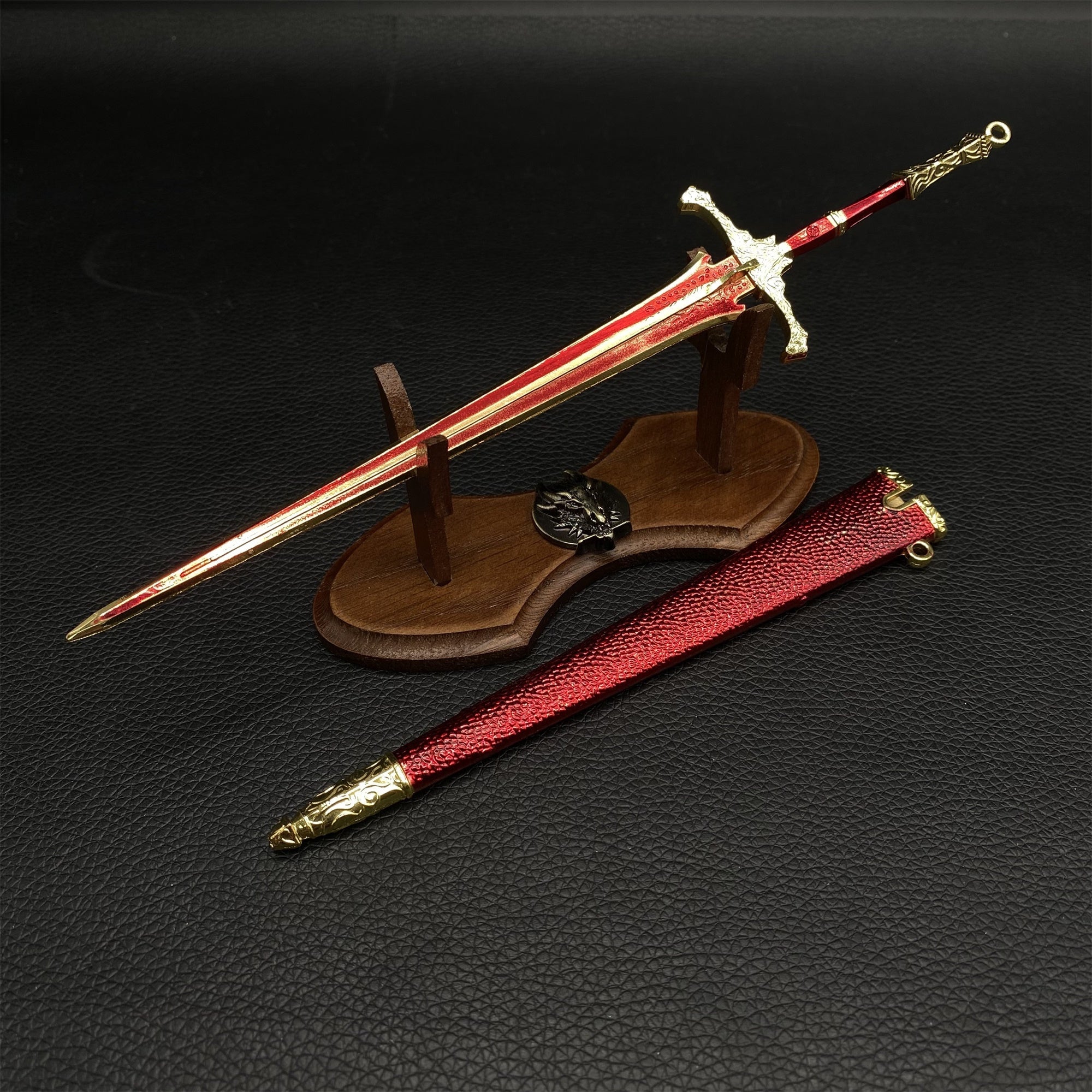 Metal ER Swords Metal Weapons Mini Replica 32 Options Knight's Greatsword & Oak Wood Stand - Tophatter Daily Deals