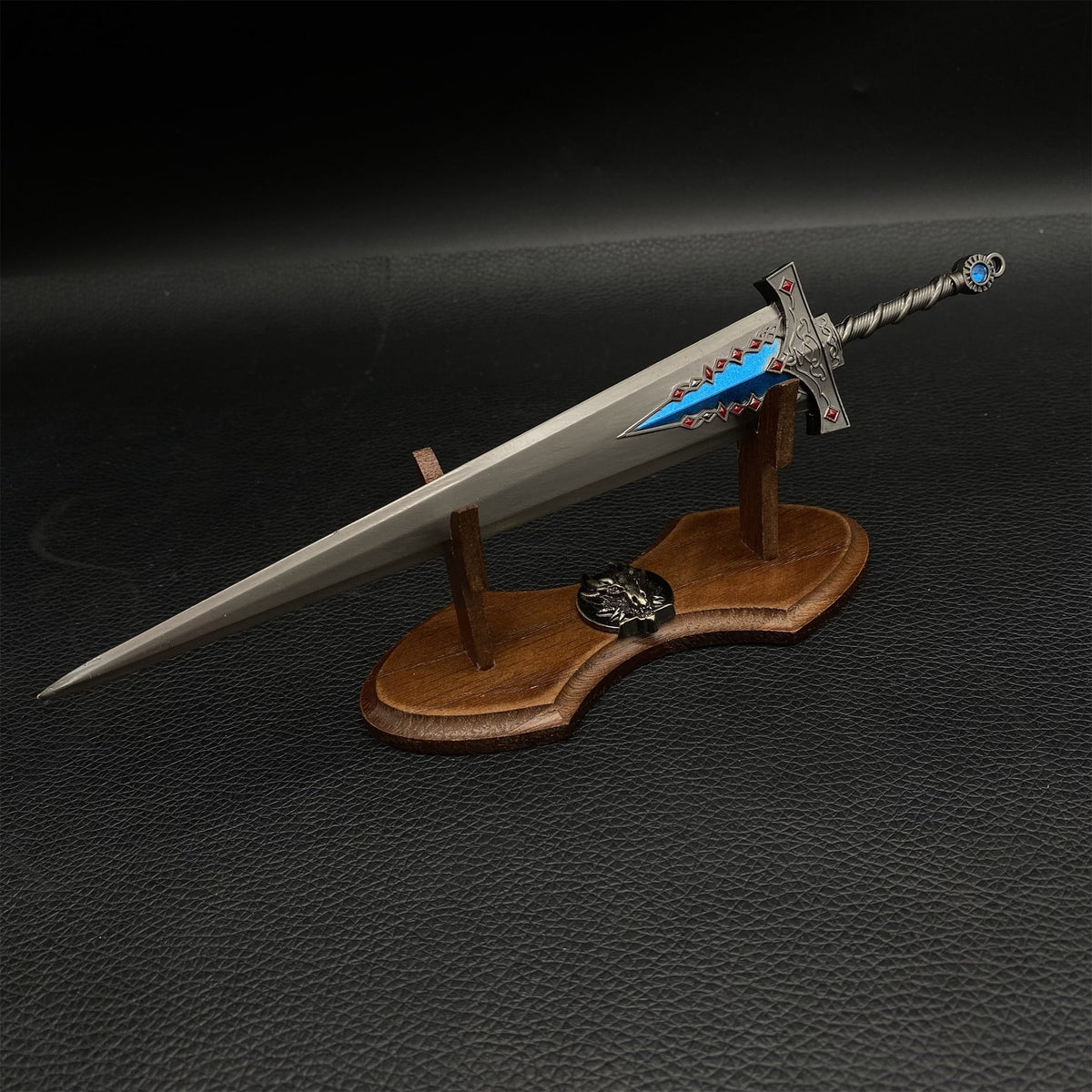 Metal ER Swords Metal Weapons Mini Replica 32 Options Troll Knight's Sword & Oak Wood Stand - Tophatter Daily Deals