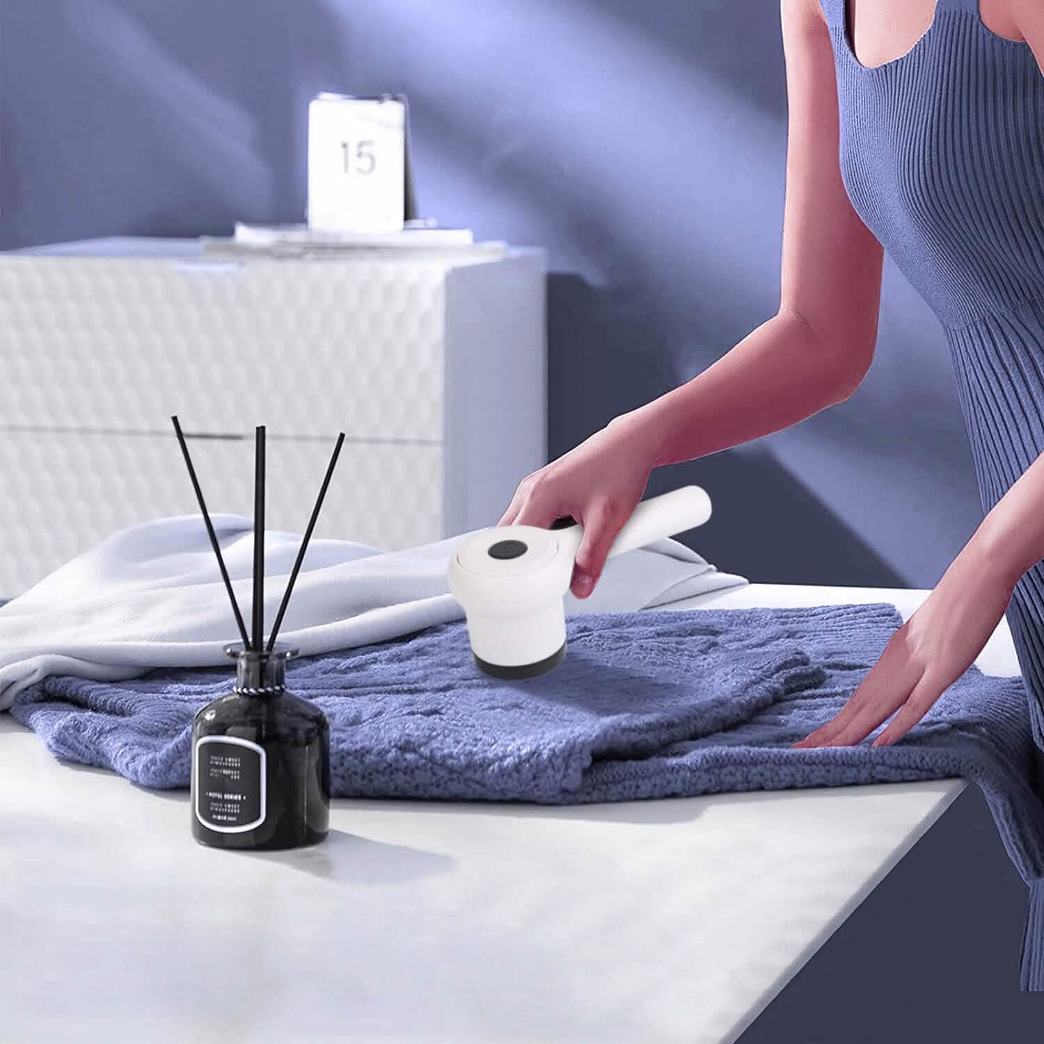 Electric Fuzz Pilling Trimmer Sweater Shaver with Detachable Handle Household Appliances - Tophatter Daily Deals