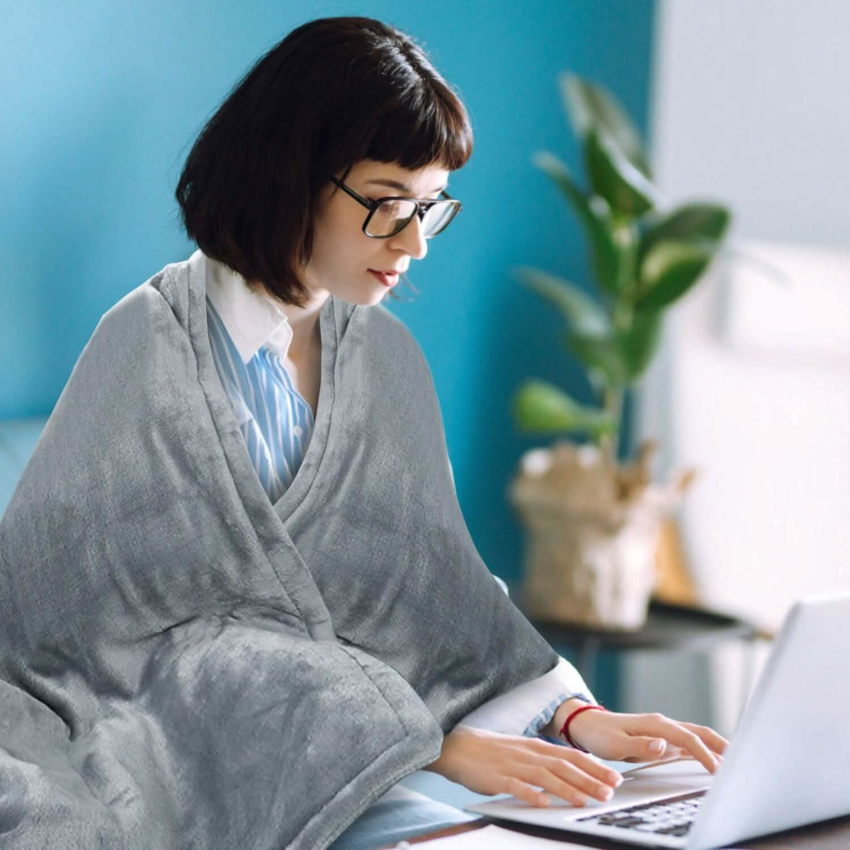 Electric Heated Throw Flannel Heated Blanket Bedding - Tophatter Daily Deals