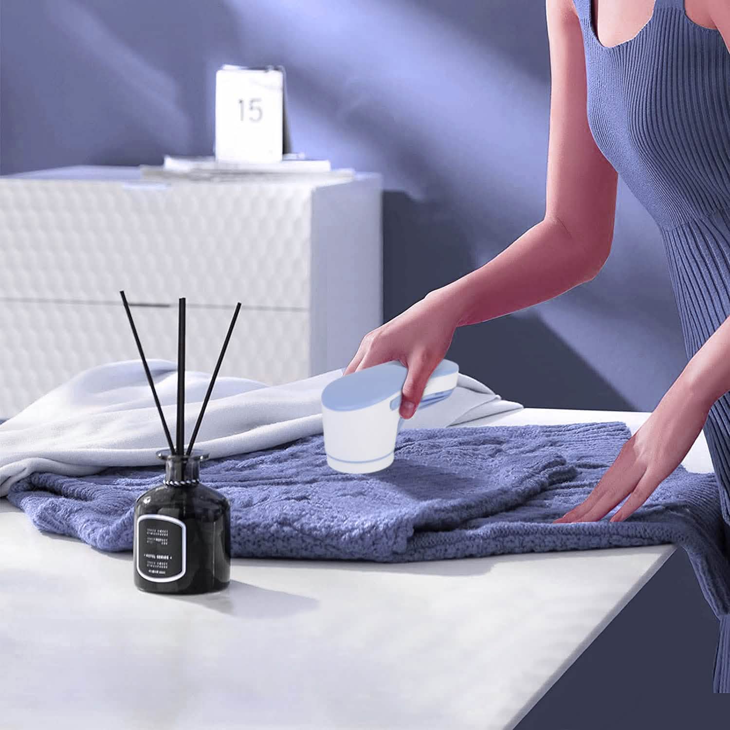 Electric Lint Shaver USB Rechargeable Fabric Clothes Lint Fluff Remover Household Appliances - Tophatter Daily Deals