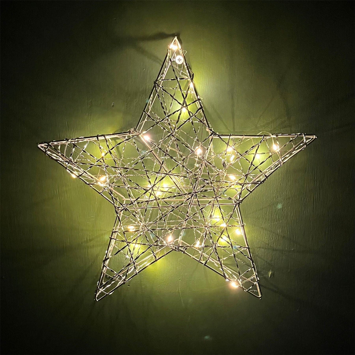 Silver Christmas Star Light | Silver Wire LED Standing Star Decoration - 30cm LED Light - Tophatter Daily Deals