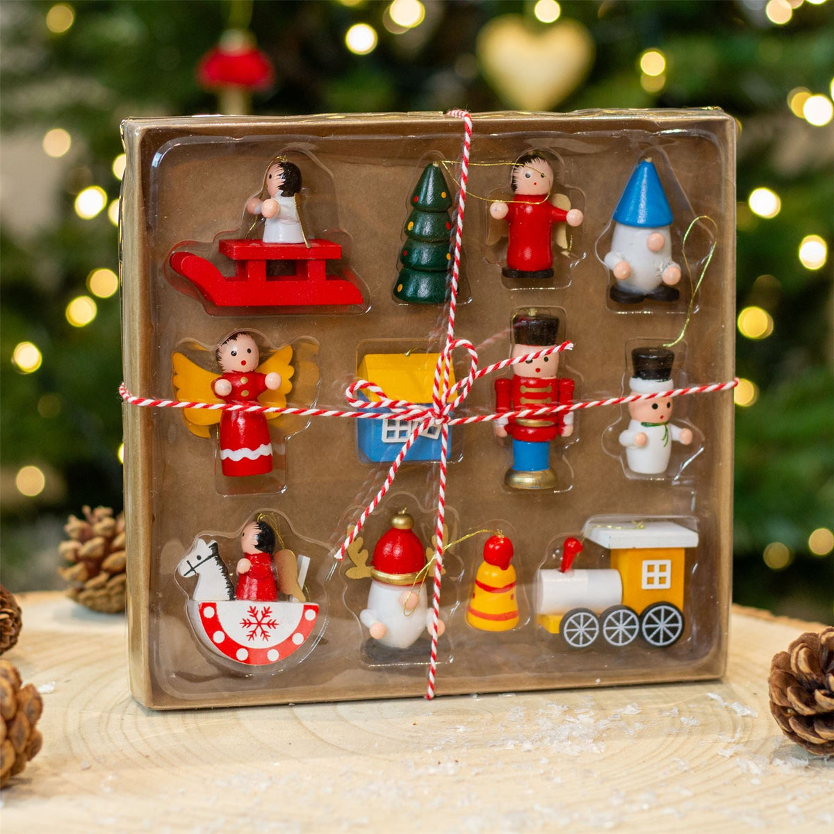 12-Piece Wooden Christmas Tree Ornaments | Traditional Tree Hanging Decorations Baubles - Tophatter Daily Deals